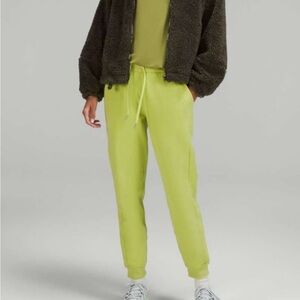 NWT lululemon joggers